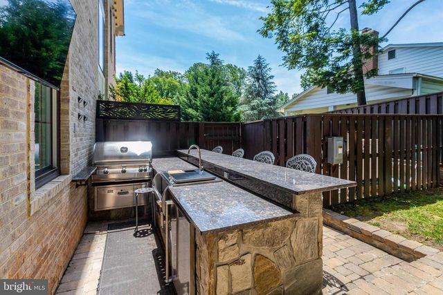 7108 PENGUIN PL, Falls Church, VA 22043