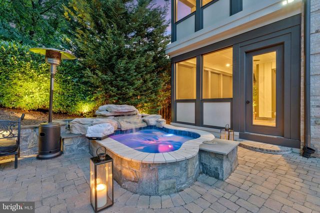 7108 PENGUIN PL, Falls Church, VA 22043
