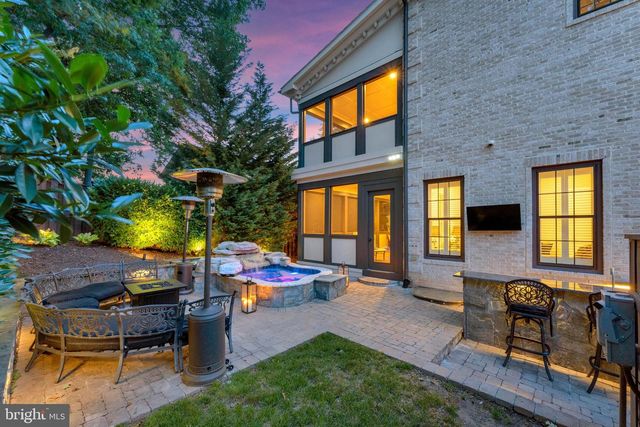 7108 PENGUIN PL, Falls Church, VA 22043