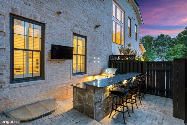 7108 PENGUIN PL, Falls Church, VA 22043
