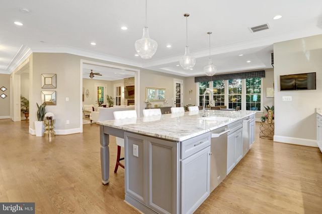 7108 PENGUIN PL, Falls Church, VA 22043