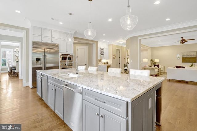 7108 PENGUIN PL, Falls Church, VA 22043