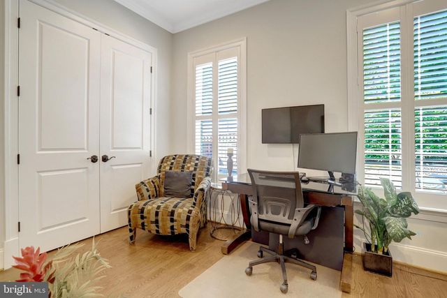 7108 PENGUIN PL, Falls Church, VA 22043