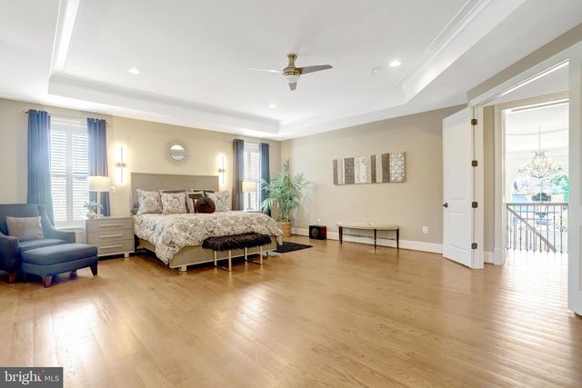 7108 PENGUIN PL, Falls Church, VA 22043