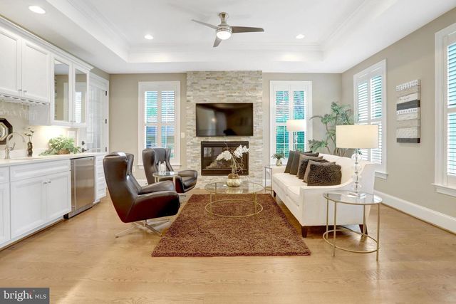 7108 PENGUIN PL, Falls Church, VA 22043