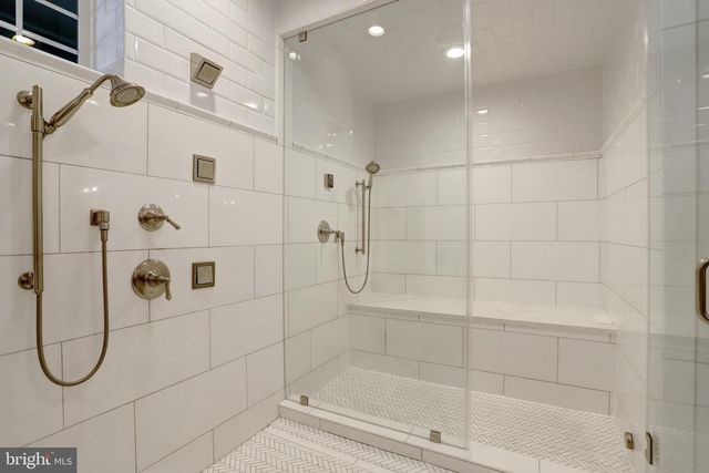 7108 PENGUIN PL, Falls Church, VA 22043