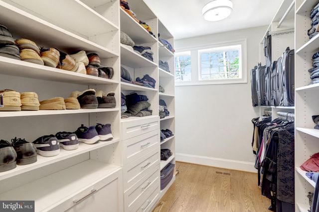 7108 PENGUIN PL, Falls Church, VA 22043