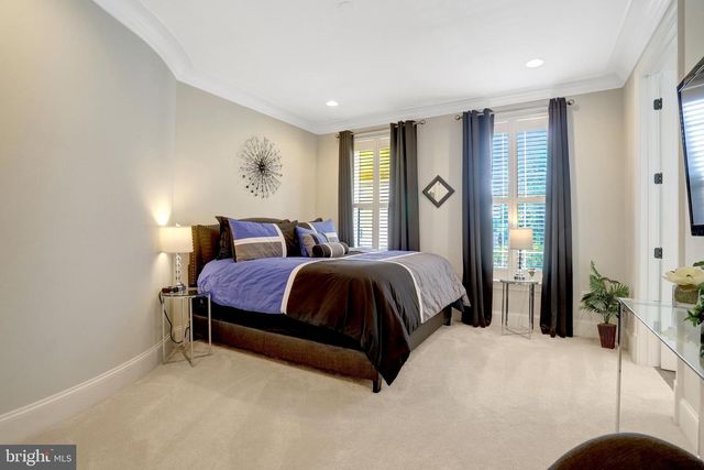 7108 PENGUIN PL, Falls Church, VA 22043