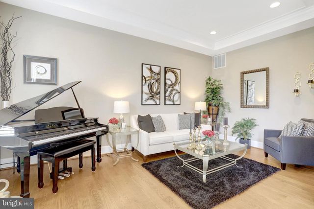 7108 PENGUIN PL, Falls Church, VA 22043