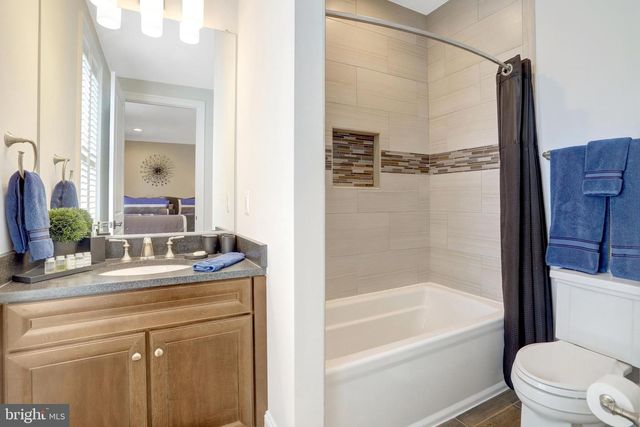 7108 PENGUIN PL, Falls Church, VA 22043