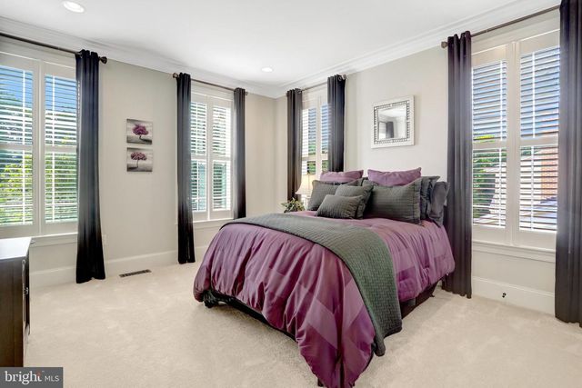 7108 PENGUIN PL, Falls Church, VA 22043