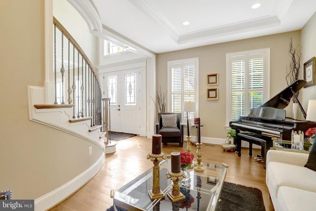 7108 PENGUIN PL, Falls Church, VA 22043