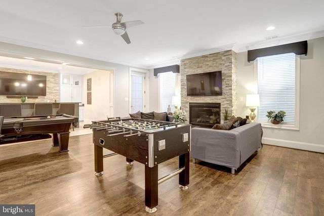 7108 PENGUIN PL, Falls Church, VA 22043