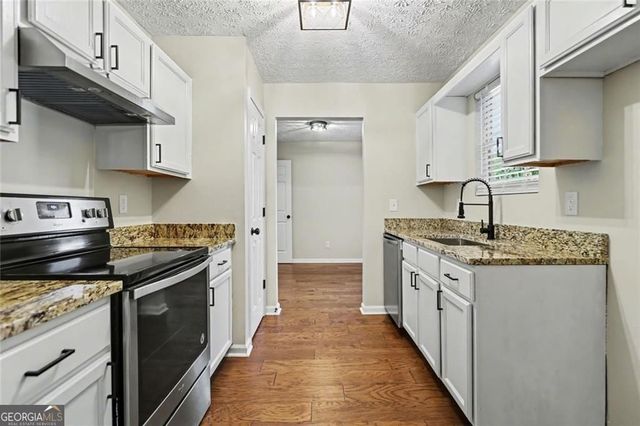 530 Mica Trace, Atlanta, GA 30349