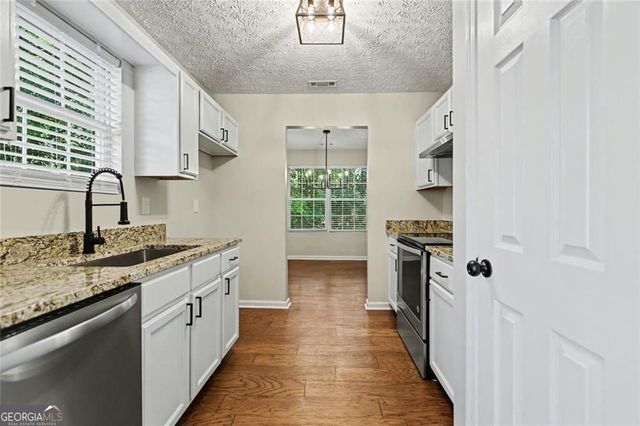530 Mica Trace, Atlanta, GA 30349