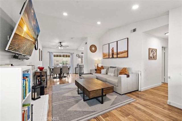 21155 Larchmont, Lake Forest, CA 92630