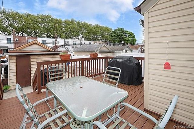 7833 74th Street, Glendale, NY 11385