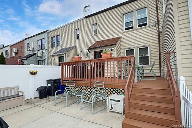 7833 74th Street, Glendale, NY 11385