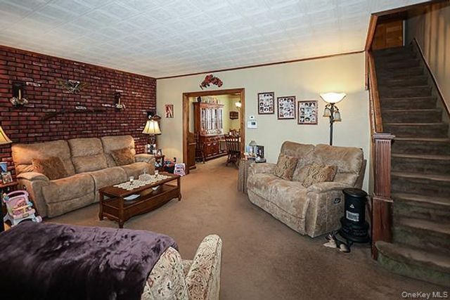 7833 74th Street, Glendale, NY 11385