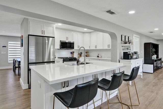 7290 W 14th Court, Hialeah, FL 33014