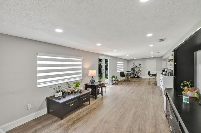 7290 W 14th Court, Hialeah, FL 33014