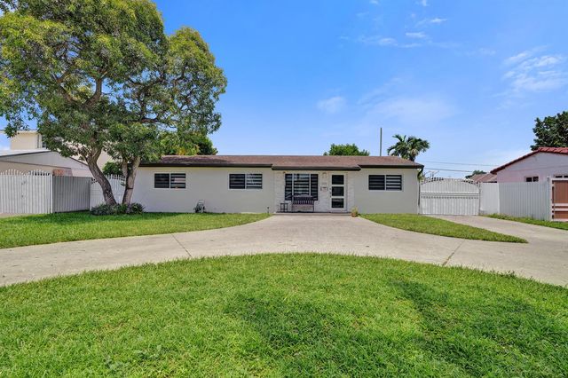 7290 W 14th Court, Hialeah, FL 33014