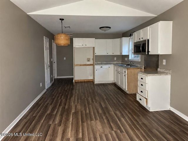 2213 Little Street, Pascagoula, MS 39567