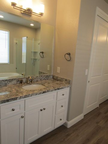 717 Thimbleberry Dr, Ione, CA 95640