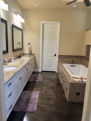 320 Ridge View DR, Georgetown, TX 78628