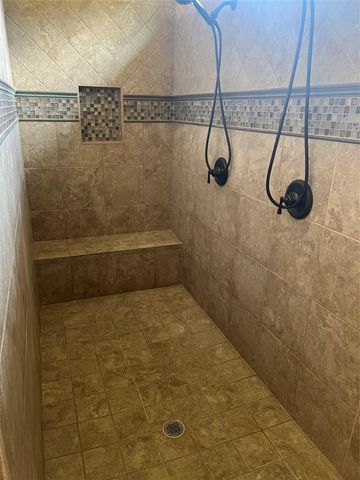 320 Ridge View DR, Georgetown, TX 78628