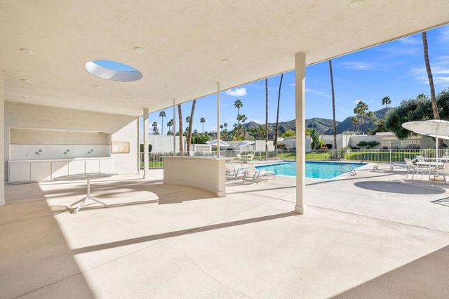 1810 Sandcliff Road, Palm Springs, CA 92264