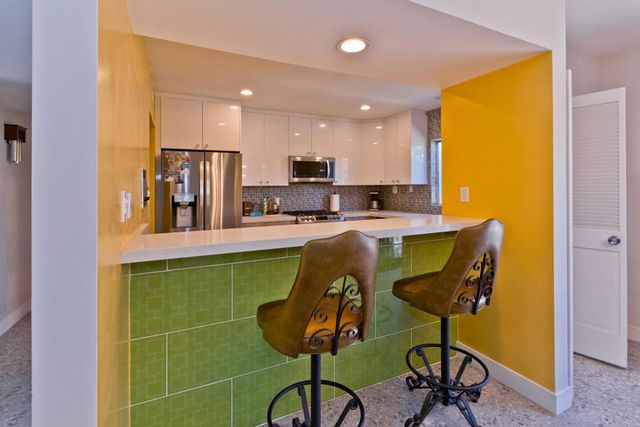 1810 Sandcliff Road, Palm Springs, CA 92264