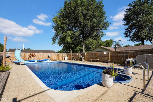 1315 N Walnut Street, Brazil, IN 47834