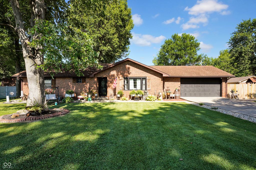 1315 N Walnut Street, Brazil, IN 47834