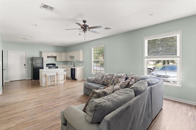 5605 Lavergne Street 1 & 2, Lake Charles, LA 70615