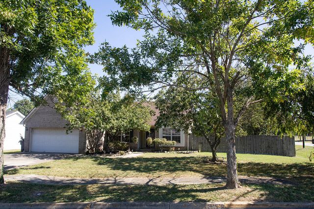 800 Burkewood Drive, Lexington, KY 40509
