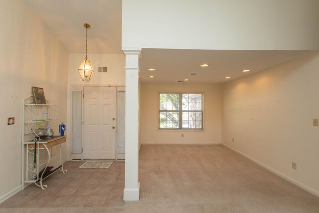 800 Burkewood Drive, Lexington, KY 40509