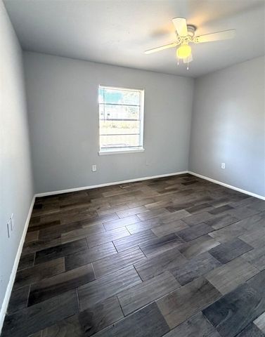 1516 NW 43rd St, Lawton, OK 73505