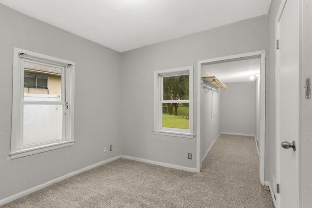 305 Lawson Avenue E, Saint Paul, MN 55130