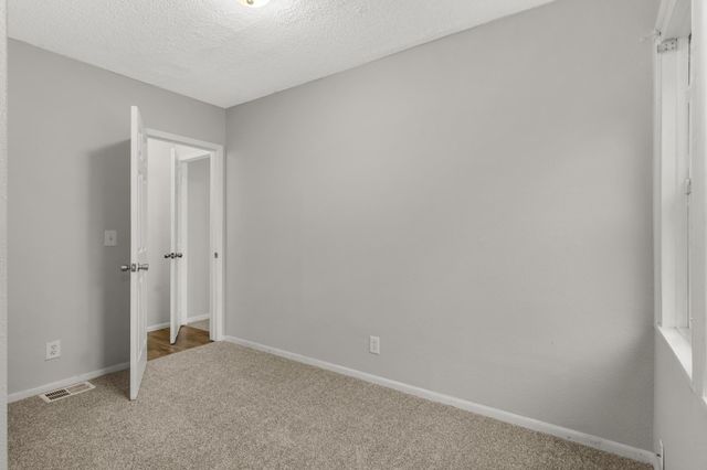 305 Lawson Avenue E, Saint Paul, MN 55130