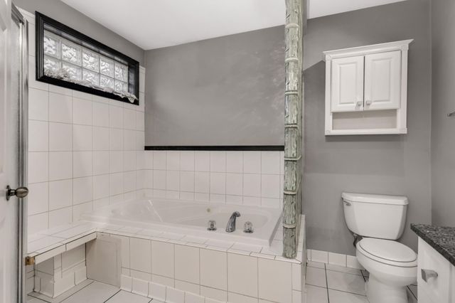 305 Lawson Avenue E, Saint Paul, MN 55130