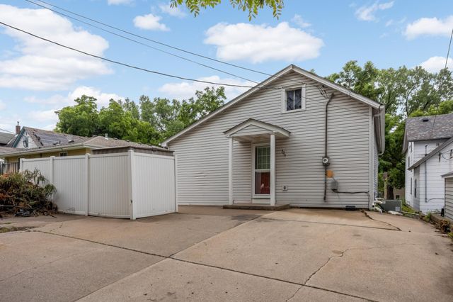 305 Lawson Avenue E, Saint Paul, MN 55130