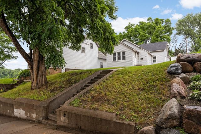 305 Lawson Avenue E, Saint Paul, MN 55130