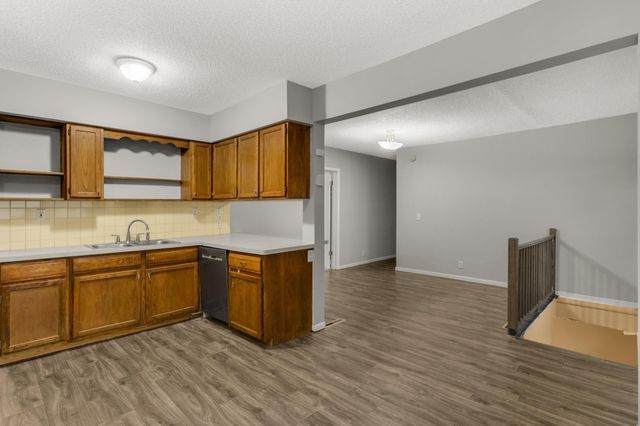 305 Lawson Avenue E, Saint Paul, MN 55130
