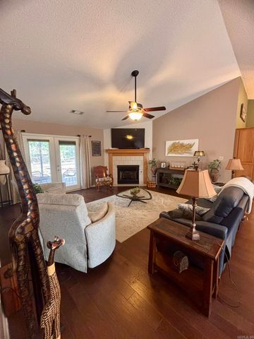 7 Inca Lane, Hot Springs Village, AR 71909