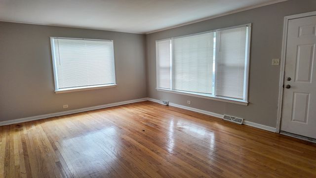 746 E 157th Street, South Holland, IL 60473