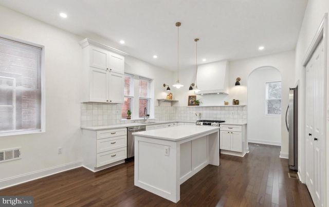 5516 CEDAR AVE, Philadelphia, PA 19143