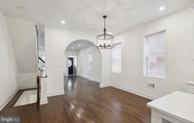 5516 CEDAR AVE, Philadelphia, PA 19143