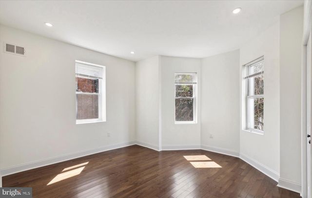 5516 CEDAR AVE, Philadelphia, PA 19143