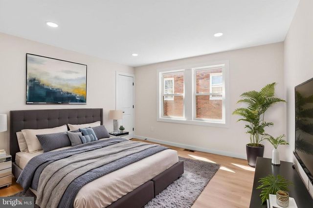 942 E DORSET ST, Philadelphia, PA 19150